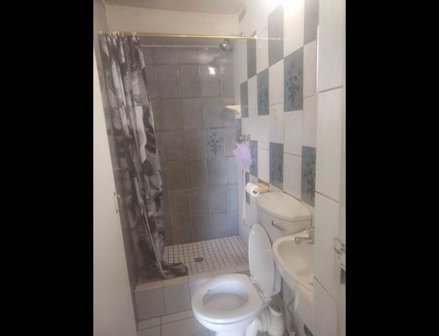 1 bed property to rent in OAKDENE