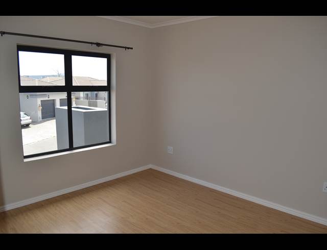 3 bedroom property to rent in PARKLANDS
