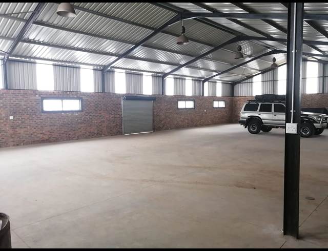 800M² WAREHOUSE TO LET IN BREDELL