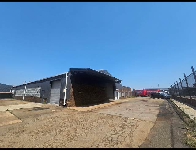 1,541M² WAREHOUSE TO LET IN ISANDO