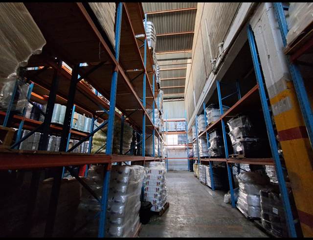 1,900M² WAREHOUSE TO LET IN HERIOTDALE