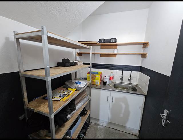 243M² MINI FACTORY TO LET IN KYA SANDS