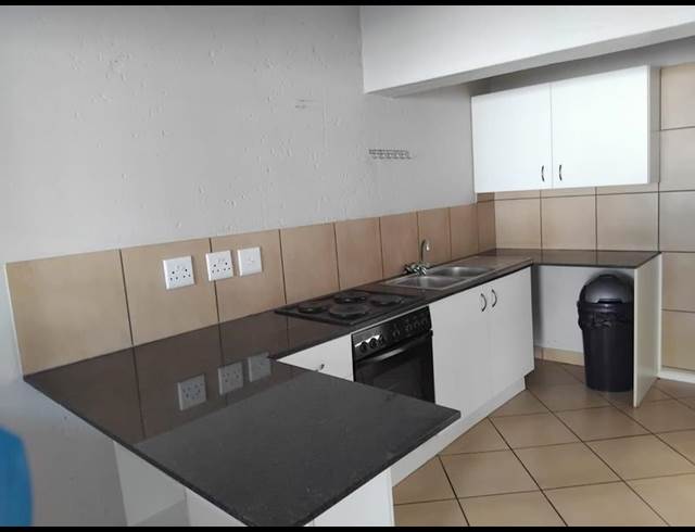 1 BEDROOM PROPERTY TO RENT IN DIE BULT