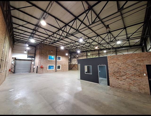 642M² WAREHOUSE TO LET IN LASER PARK