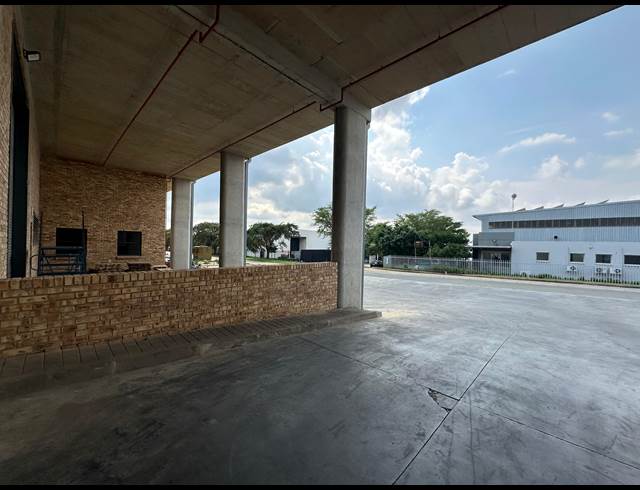 4,824M² WAREHOUSE TO LET IN KYA SANDS