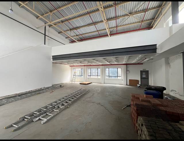 208M² WAREHOUSE TO LET IN BLACKHEATH INDUSTRIAL
