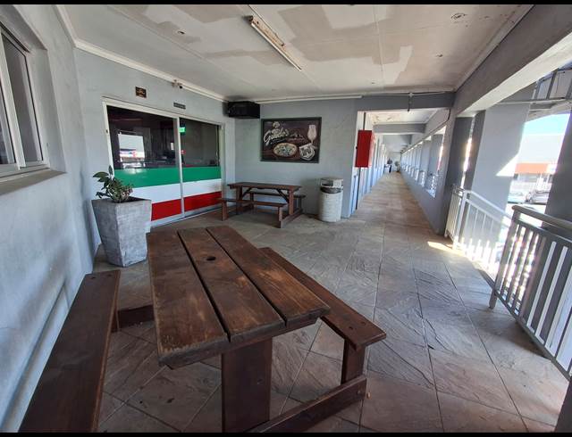304.40M² RETAIL TO LET IN GONUBIE