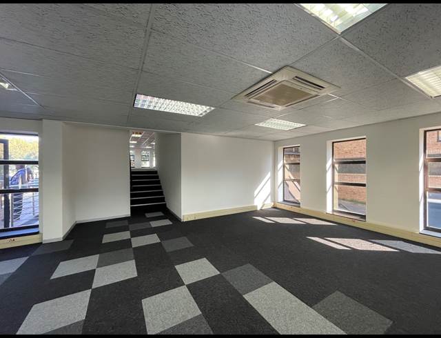 277M² OFFICE TO LET IN HURLINGHAM