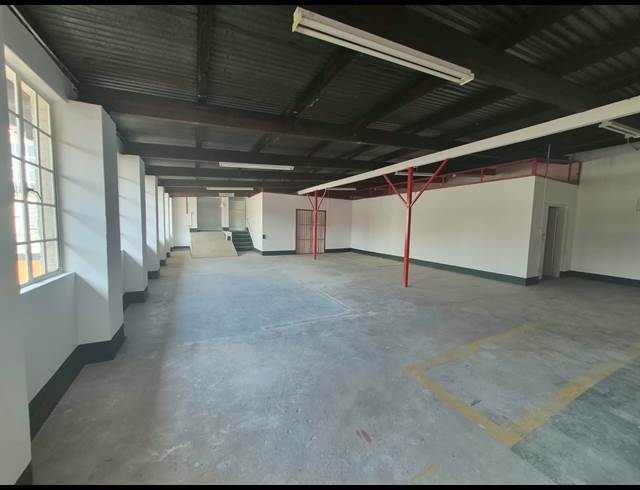 170M² WAREHOUSE TO LET IN KRUGERSDORP CENTRAL
