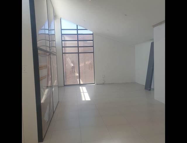 OFFICE PROPERTY TO RENT IN LONEHILL