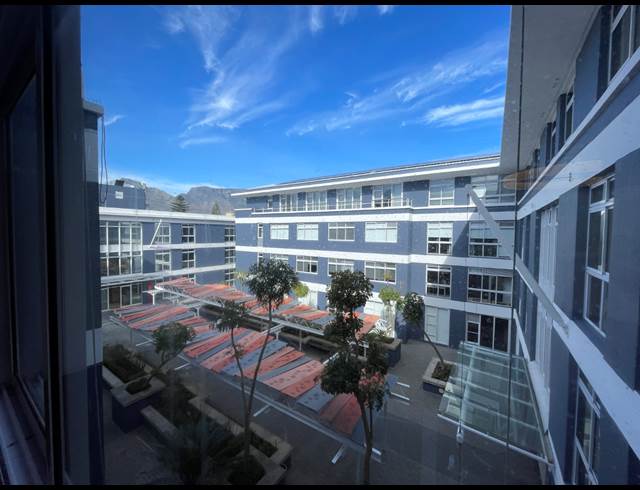 277M² OFFICE TO LET IN WATERFRONT