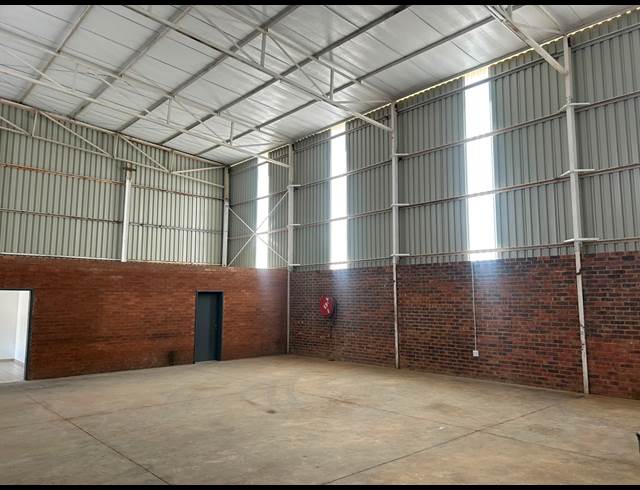 250M² FACTORY TO LET IN SEBENZA