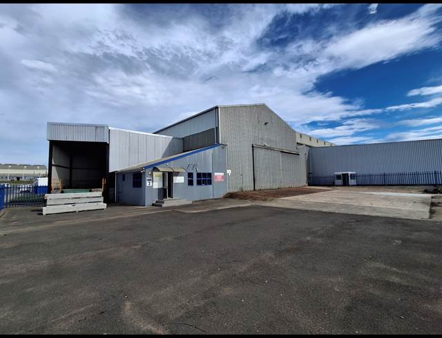 2,563M² WAREHOUSE TO LET IN WOODBROOK