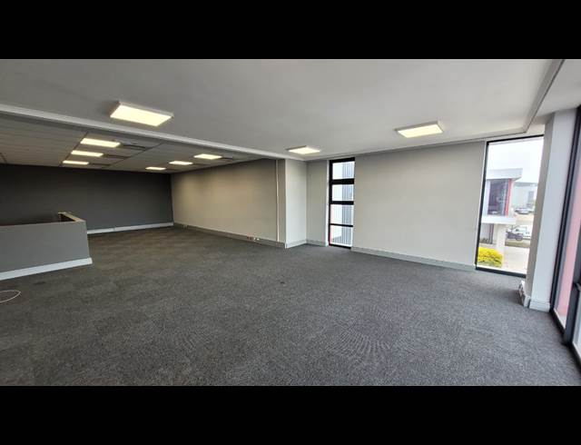 342M² WAREHOUSE TO LET IN STIKLAND INDUSTRIAL