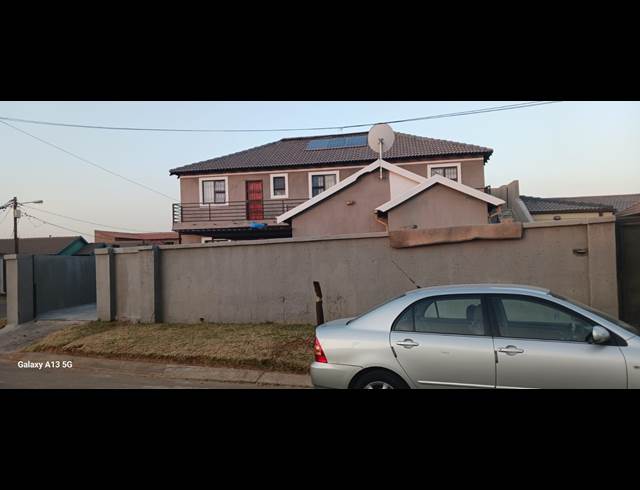 2 bed property to rent in DOBSONVILLE