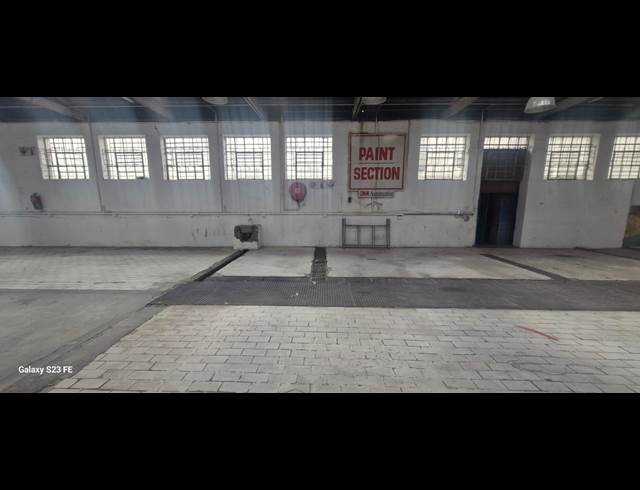 600M² WAREHOUSE TO LET IN CITY WEST
