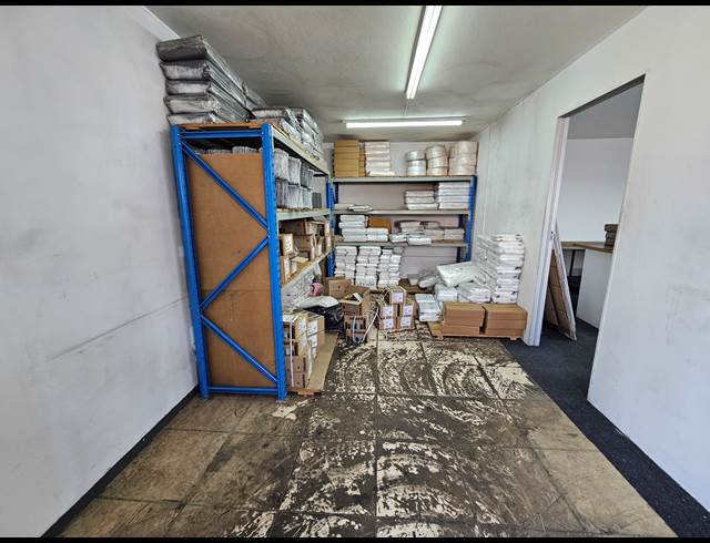 415M² MINI FACTORY TO LET IN KYA SANDS