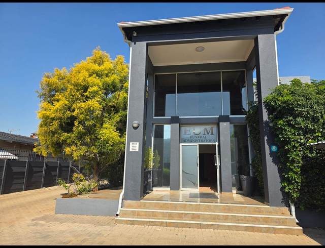 532M² OFFICE TO LET IN MAYVILLE