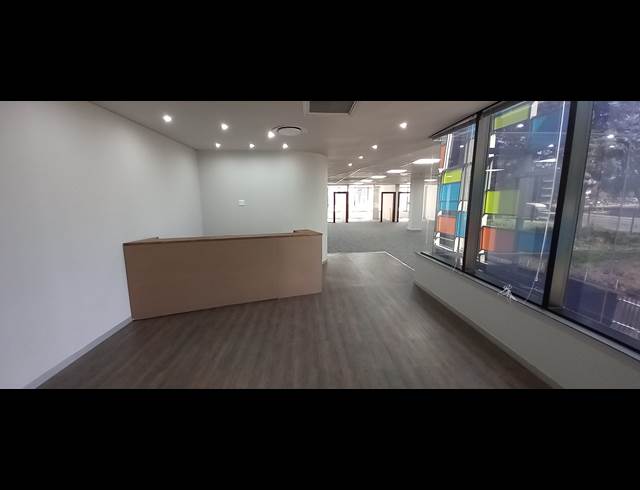 412M² OFFICE TO LET IN BRYANSTON