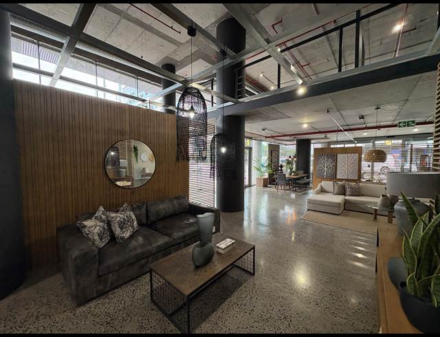 1,038M² RETAIL TO LET IN FORESHORE