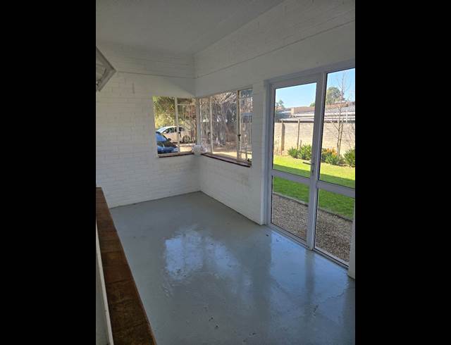 2 bed property to rent in LANGERUG