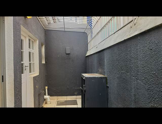 2 bed property to rent in SCHOTSCHE KLOOF