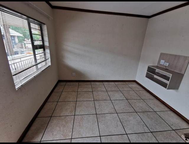 2 BEDROOM PROPERTY TO RENT IN DIE BULT