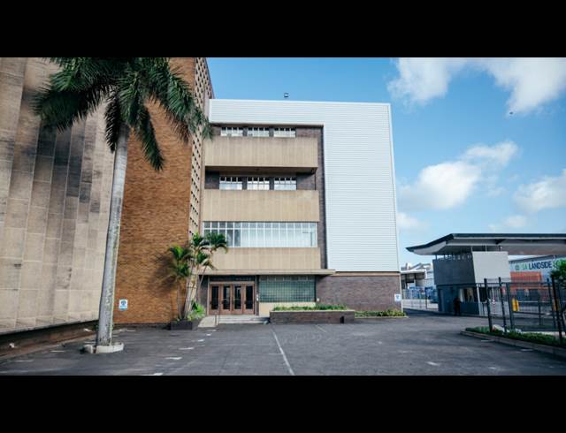 760M² OFFICE TO LET IN CONGELLA