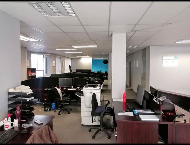 218M² BUILDING TO LET IN TYGER VALLEY