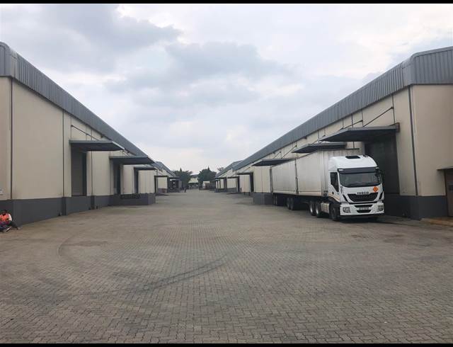 5,630M² WAREHOUSE TO LET IN POMONA