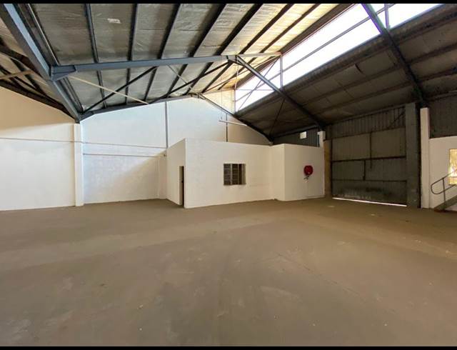 980M² WAREHOUSE TO LET IN EPPING INDUSTRIAL