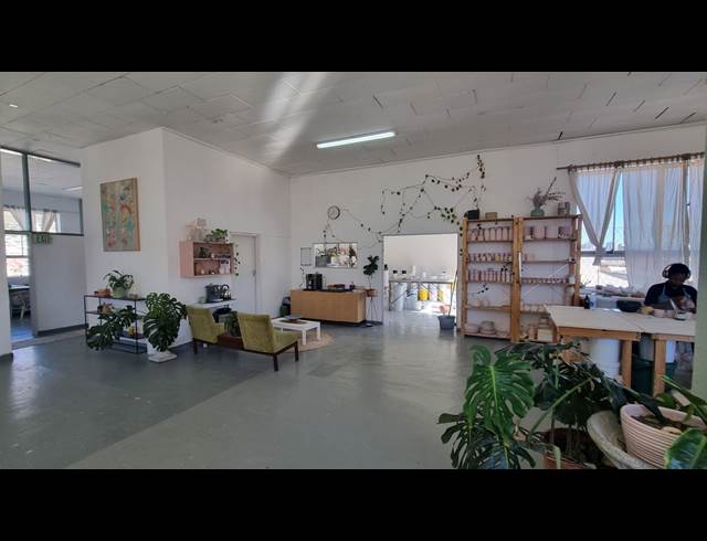 500M² BUSINESS TO LET IN WOODSTOCK