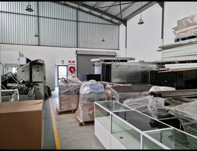 560M² WAREHOUSE TO LET IN FIRGROVE