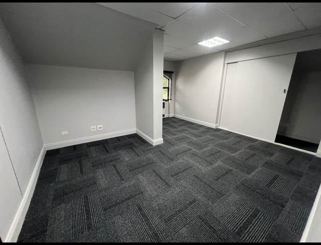 80M² SERVICED OFFICE TO LET IN ROSEBANK