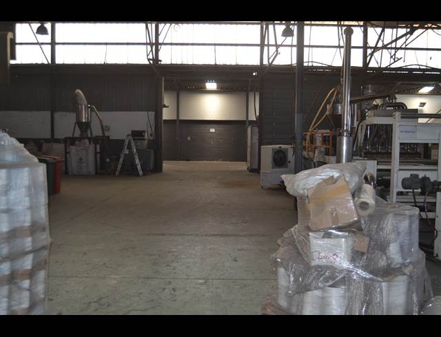 3,250M² WAREHOUSE TO LET IN PAROW INDUSTRIAL