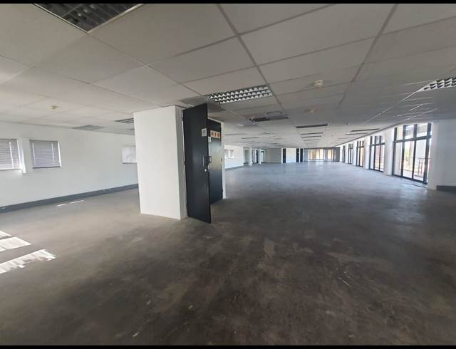 865M² OFFICE TO LET IN ZWARTKOP