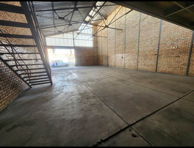262M² WAREHOUSE TO LET IN WADEVILLE