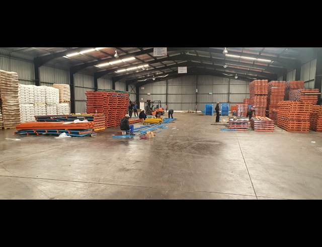 1,350M² WAREHOUSE TO LET IN WOODBROOK