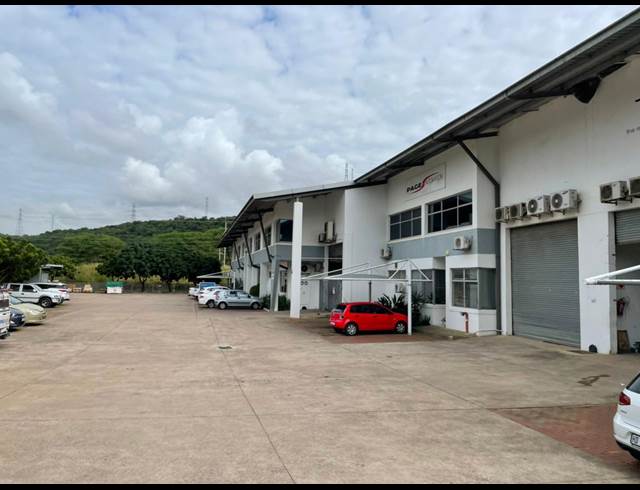 384M² WAREHOUSE TO LET IN RIVERHORSE VALLEY