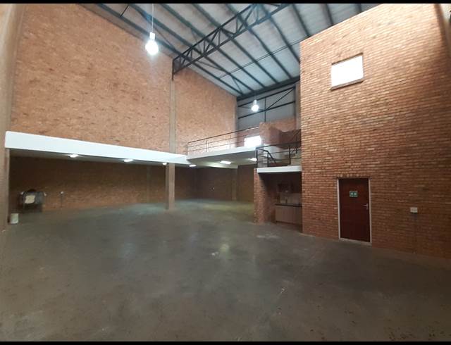 417M² WAREHOUSE TO LET IN LANSERIA