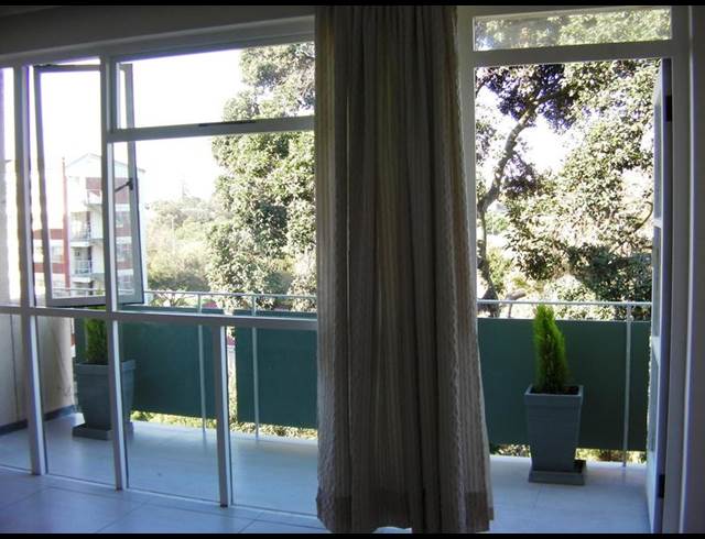 2 BEDROOM PROPERTY TO RENT IN ROSEBANK