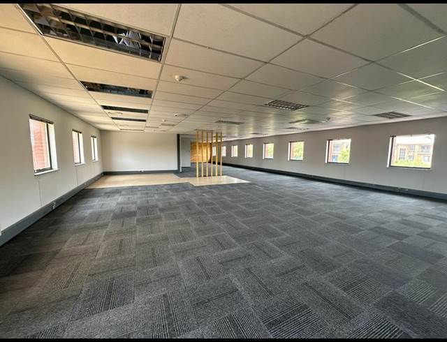 BUSINESS PROPERTY TO RENT IN VORNA VALLEY