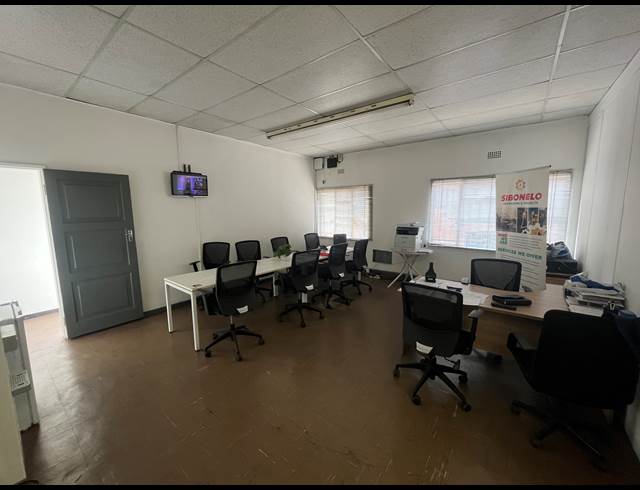 650M² WAREHOUSE TO LET IN WADEVILLE