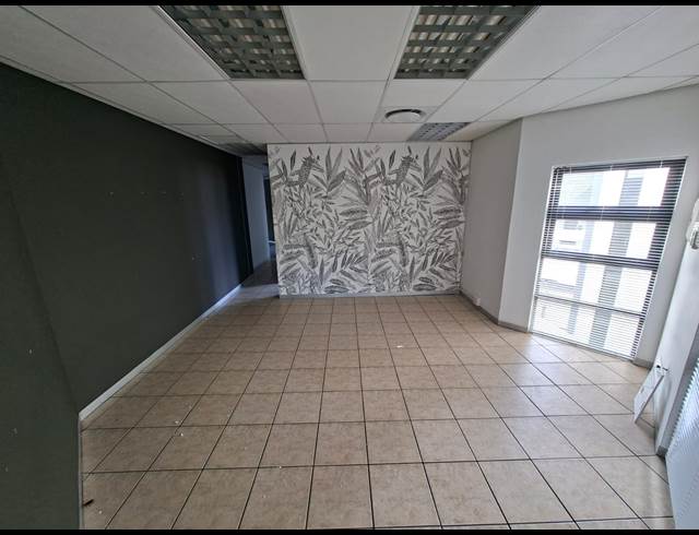 143M² OFFICE TO LET IN SONHEUWEL