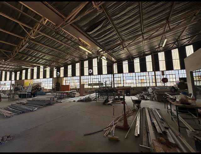 683M² FACTORY TO LET IN WADEVILLE