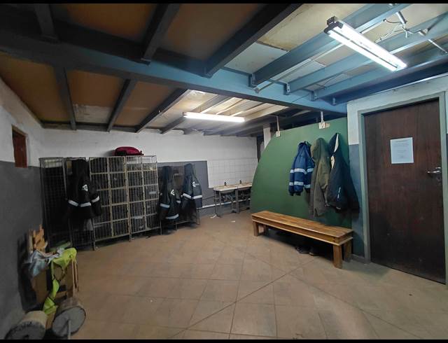 800M² WAREHOUSE TO LET IN CLAYVILLE