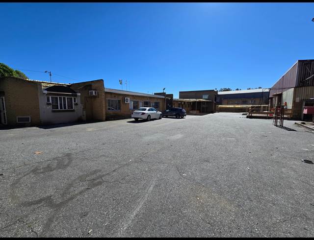 9,057M² FACTORY TO LET IN TUNNEY