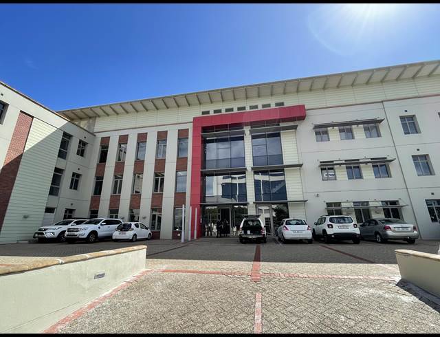 69M² OFFICE TO LET IN CENTURY CITY