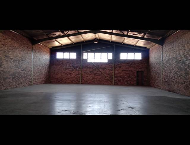 410M² WAREHOUSE TO LET IN PROLECON