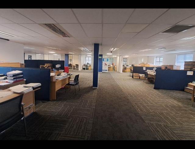 1,194M² OFFICE TO LET IN CENTURY CITY